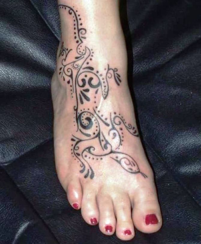 08-lizard-henna-tattoo