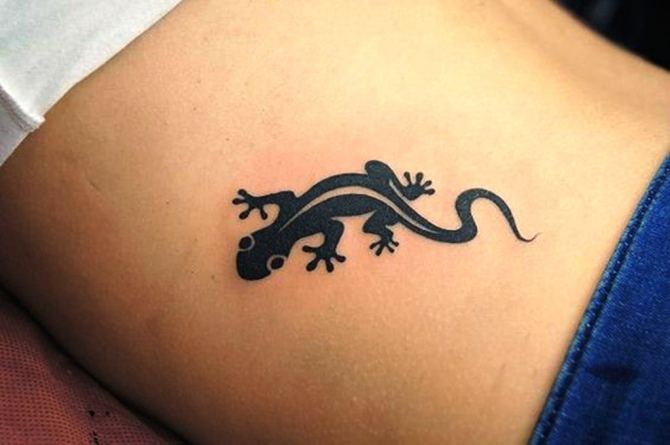 26-small-lizard-tattoo