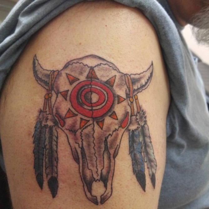 14-bull-skull-with-feathers-tattoo