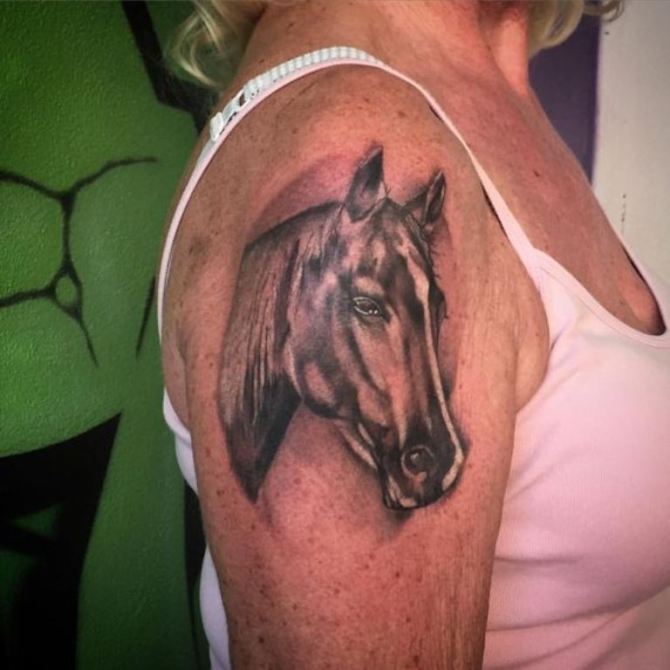15 Hors Tattoo Images - 20 Horse Tattoos