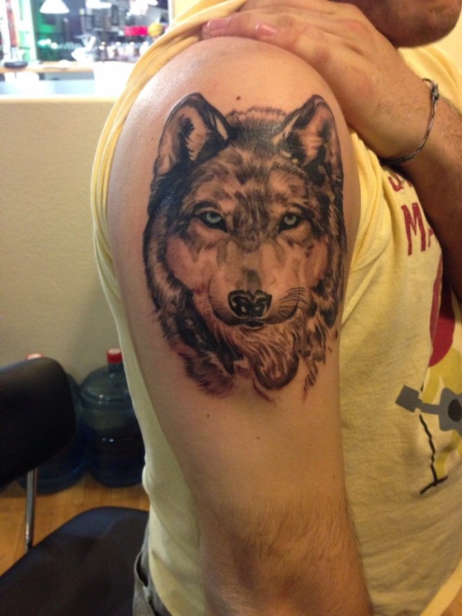 Wolf Tattoo Shoulder