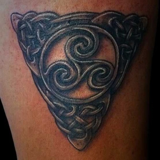 Celtic Triple Spiral Tattoo - 30+ Spiral Tattoos <3 <3