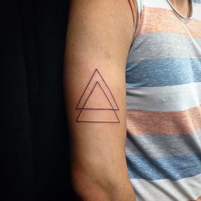 Small Triangle Tattoo - 40+ Triangle Tattoos <3 <3