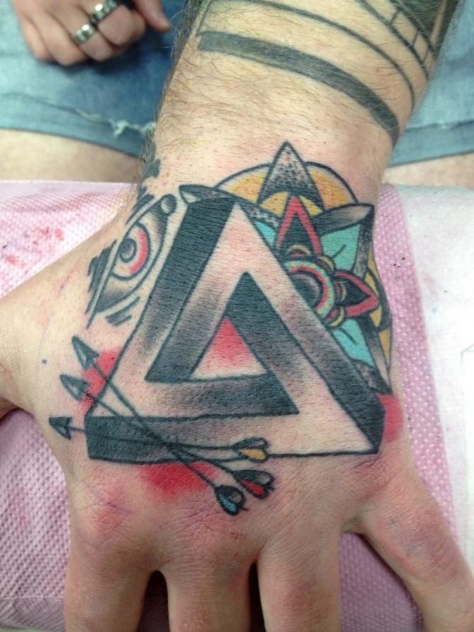 Triangle Impossible Tattoo - 40+ Triangle Tattoos <3 <3