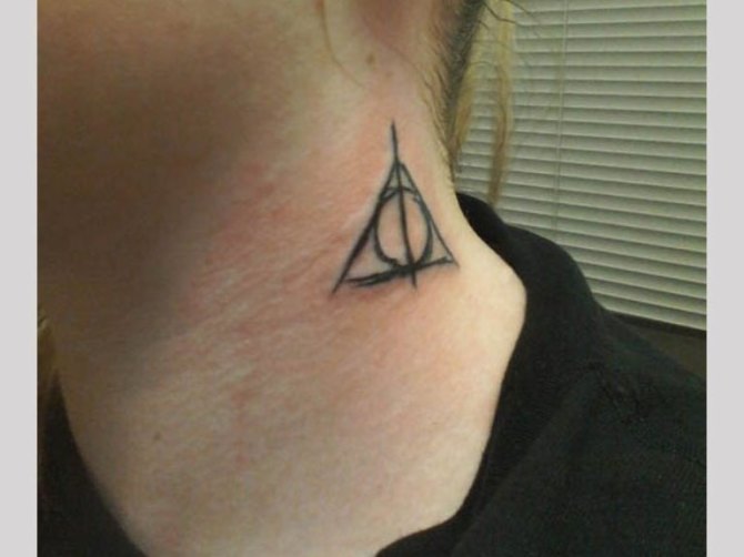 Circle in Triangle Value - 40+ Triangle Tattoos <3 <3