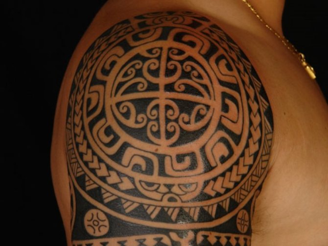 Polynesia Tattoo - Round Tattoos <3 <3