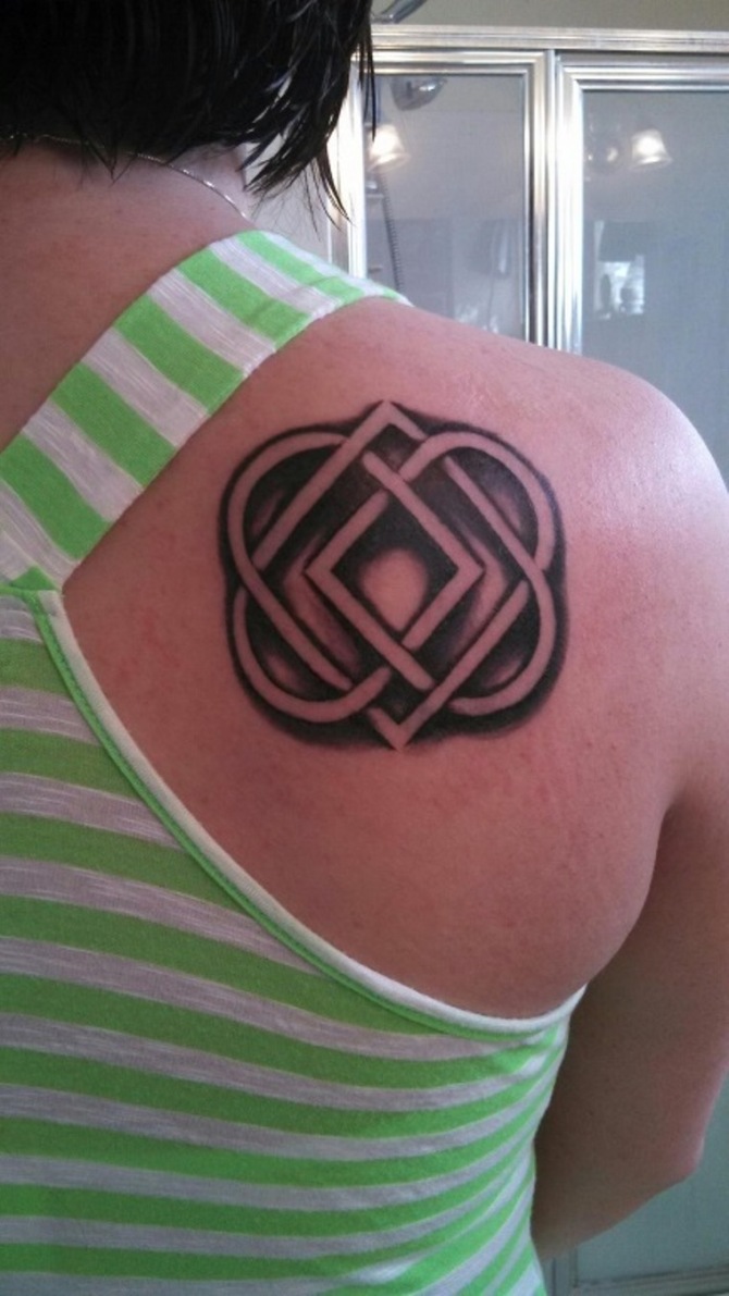  Celtic Love Knot Tattoo - 30+ Knot Tattoos <3 <3