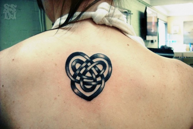 Celtic Love Knot Tattoo - 30+ Knot Tattoos <3 <3