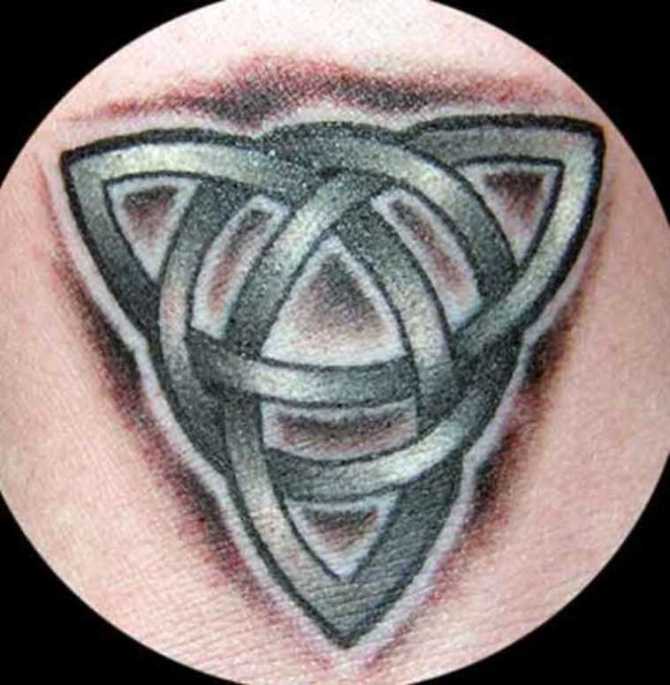  Celtic Trinity Knot Tattoo - 30+ Knot Tattoos <3 <3