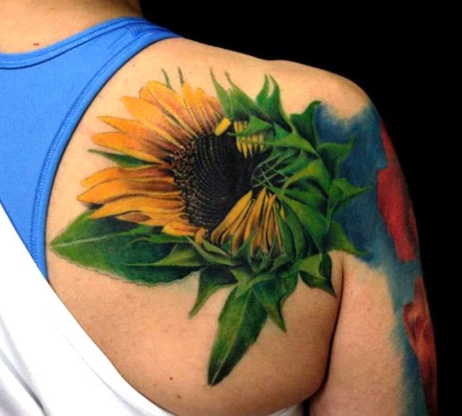  Sunflower Tattoo on Shoulder - 20 Sunflower Tattoos <3 <3