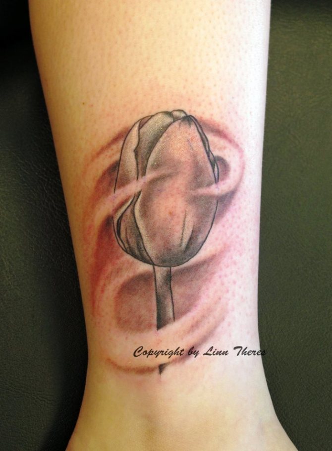  Tattoo Design for Legs - Tulip Tattoos 