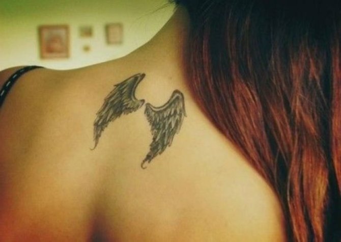  Tattoo Designs on the Back of Neck - 20+ Wings Tattoos <3 <3