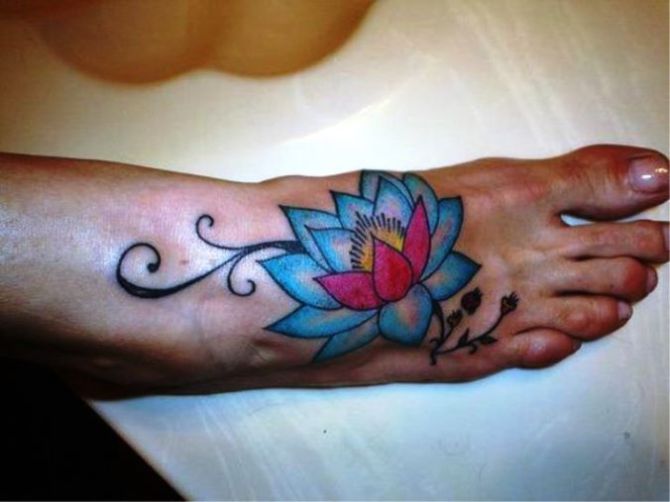 Lotus Tattoo on Leg - Lotus Tattoos <3 <3
