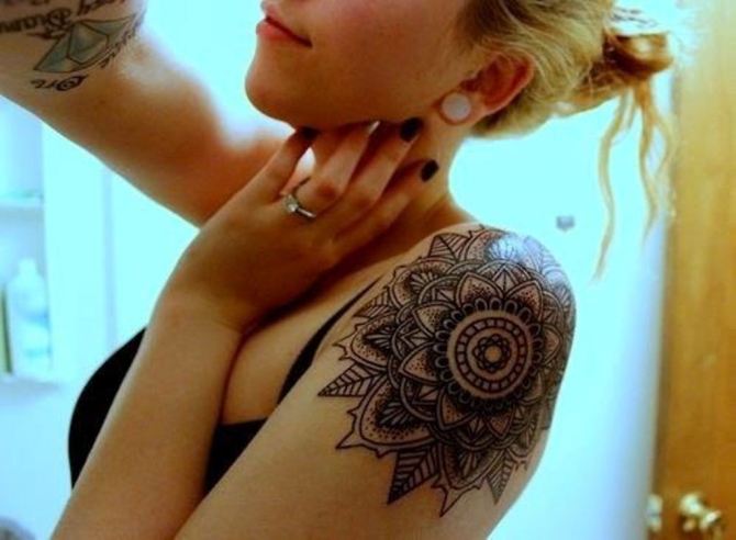 Tattoo for Women with Meaning on Shoulder