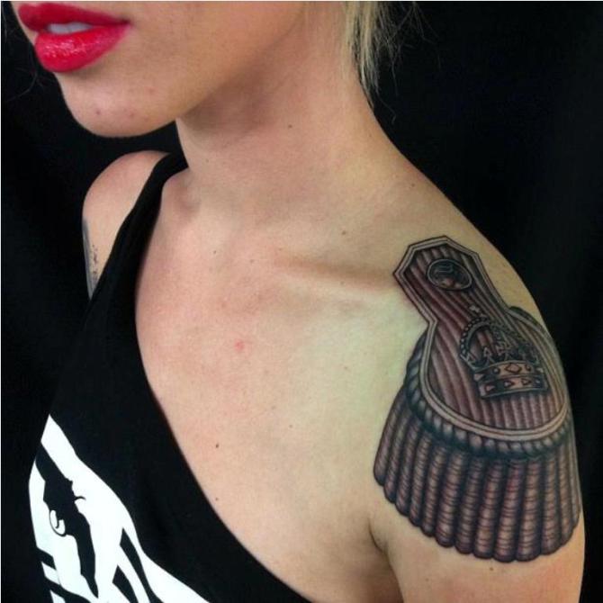 Unique Shoulder Tattoo for Women