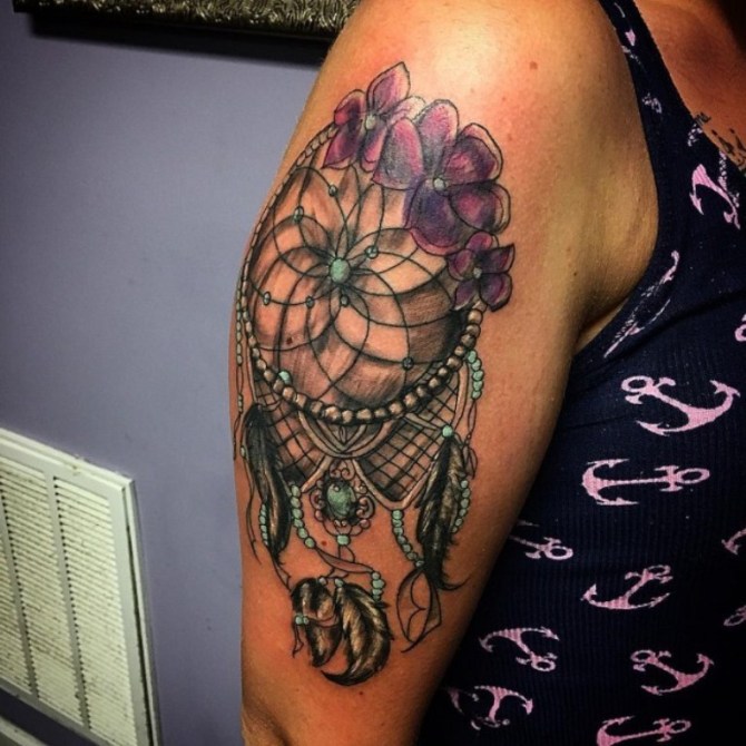 Shoulder Dreamcatcher Tattoo