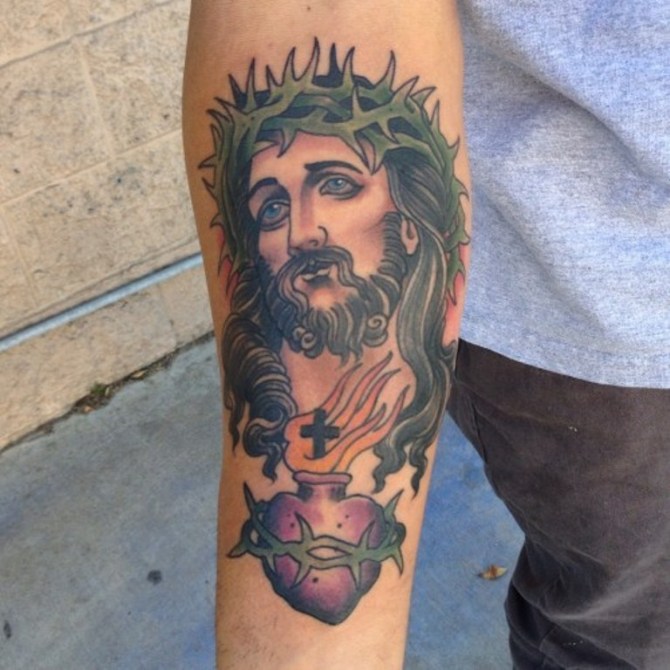 10-jesus-crown-of-thorns-tattoo