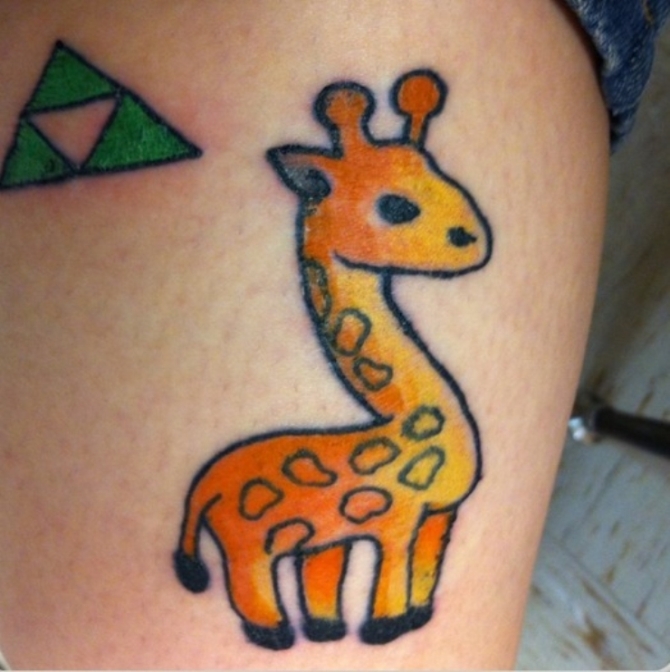 04-cute-giraffe-tattoo