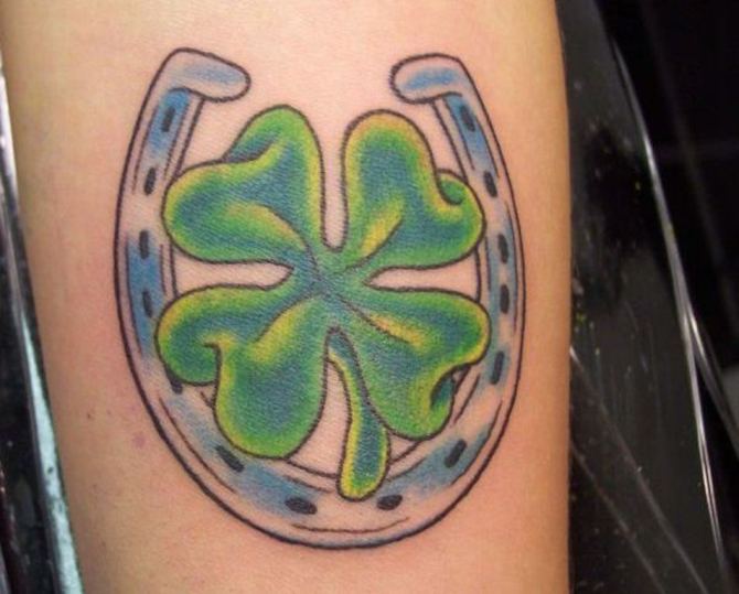 03-celtic-horseshoe-tattoo