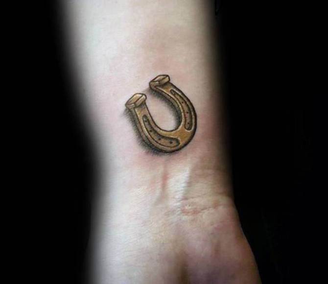 29-horseshoe-wrist-tattoo