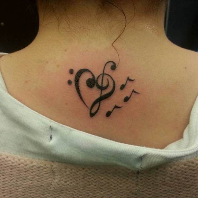 02-bass-clef-and-treble-clef-heart-tattoo