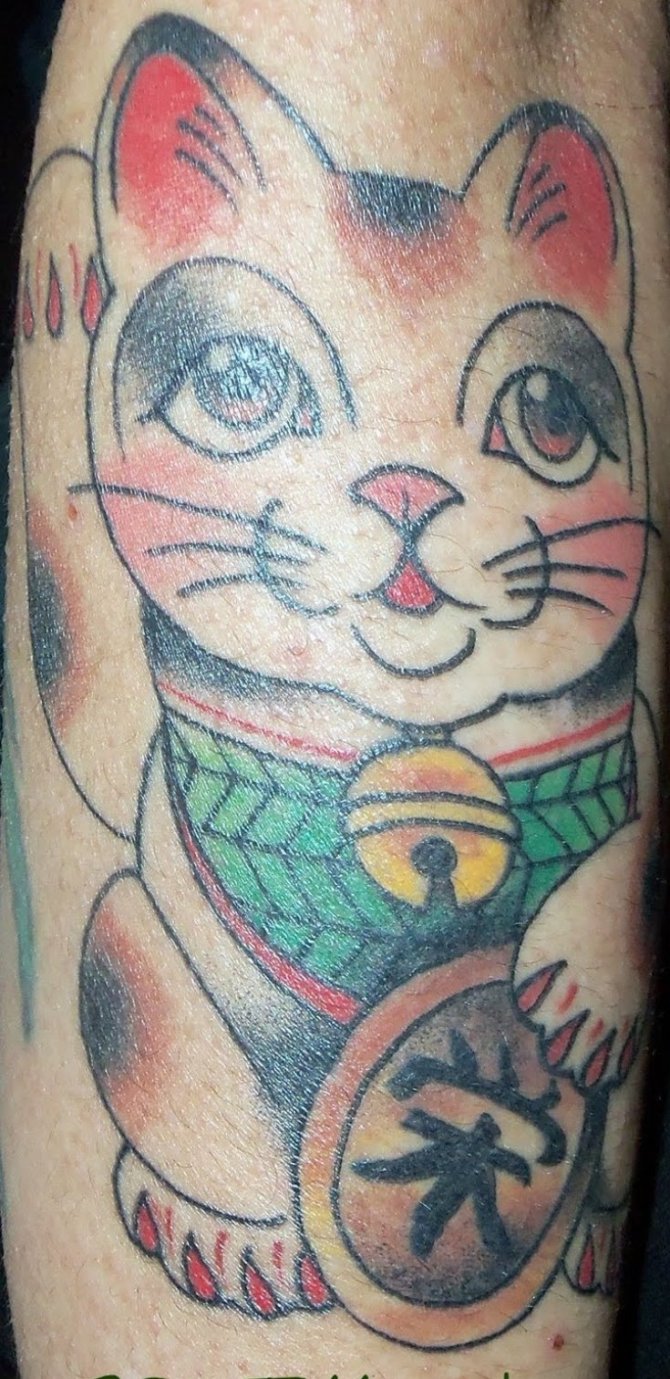 Lucky Cat Tattoo Design