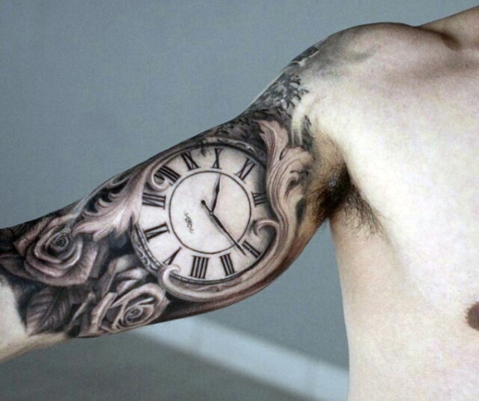 Tattoo Antique Clock