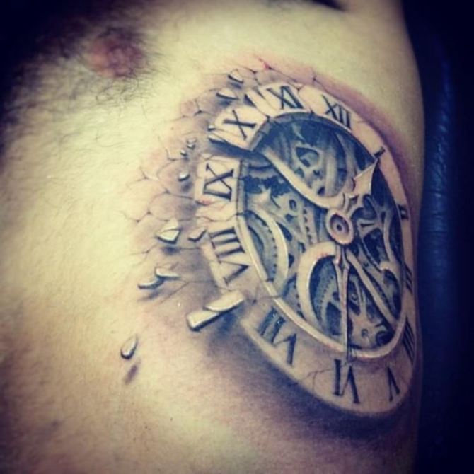 Broken Clock Tattoo Designs