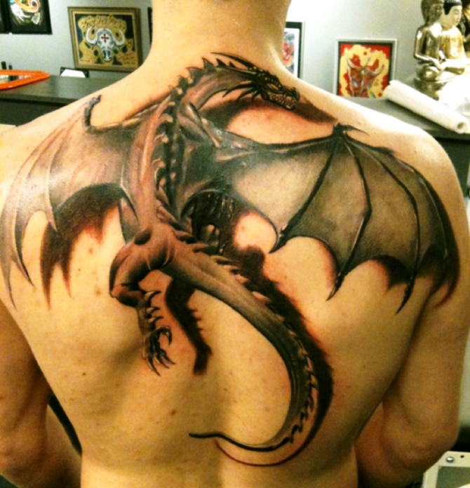 Dragon Tattoo on Back - 20+ Dragon Tattoos <3 <3
