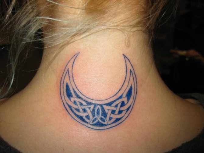  Celtic Crescent Moon